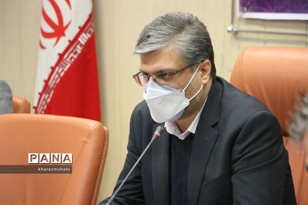 جلسه مشترک شورای آموزش و پرورش نواحی یک و دو بهارستان با موضوع طرح نماد در فرمانداری