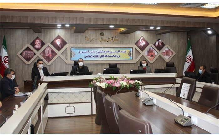 شجاعت، عرفان، تدبیر و شور حضرت امام  خمینی (ره) باید به نسل جدید معرفی شود