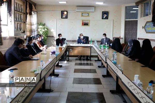 تجلیل از همکاران برتردرحوزه پرورشی شهرقدس