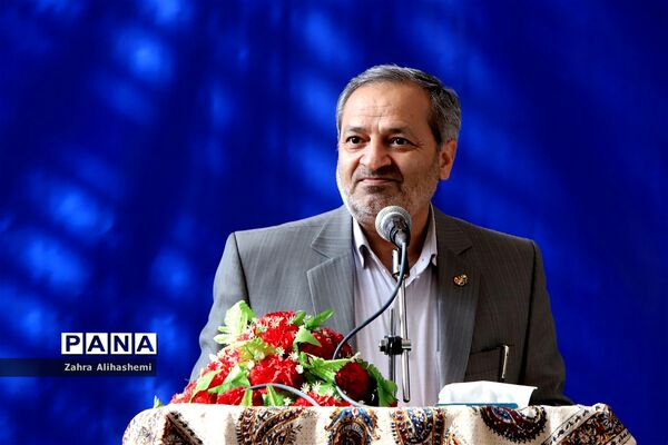 اختتامیه و تجلیل از برگزیدگان کشوری مهتاب در نور