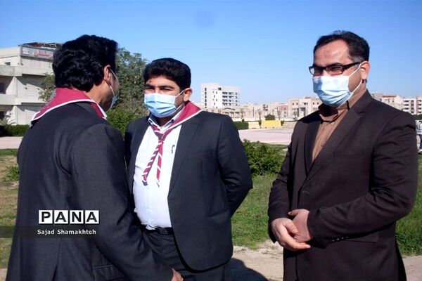 پاکسازی ساحل رودخانه کارون در شهراهواز توسط پیشتازان ناحیه یک اهواز