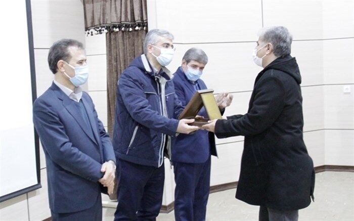 از 44 دانش آموز افتخارآفرین در المپیاد ها و جشنواره های مختلف سال تحصیلی 99-98 تجلیل شد