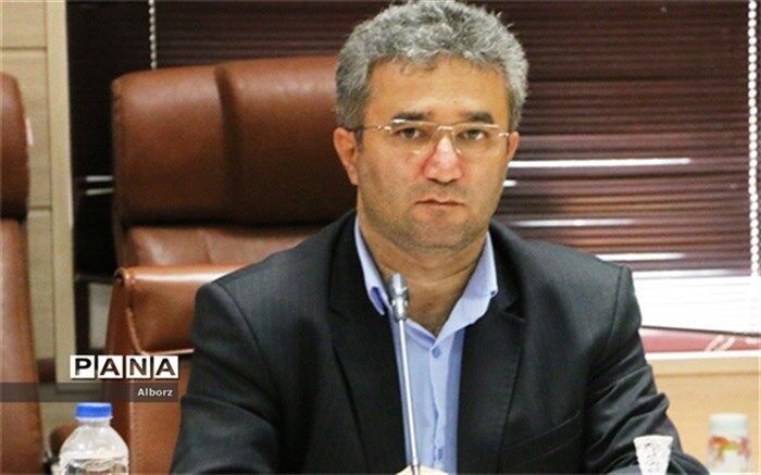 سلطانیان: برای کیفی‌سازی و ترغیب دانش‌آموزان به مسابقات علمی تلاش کنیم