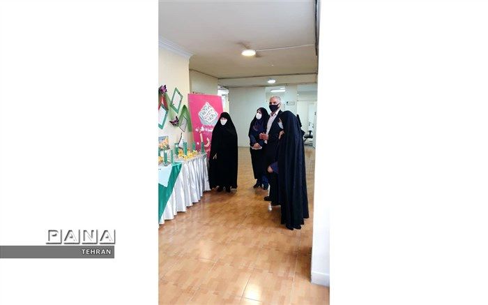 بازدید لونی از نمایشگاه سه شنبه های مهدوی