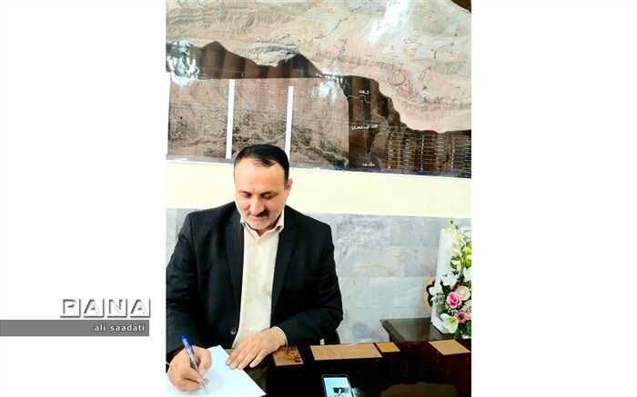 خانواده‌های دانش‌آموزان نیازمند، نگران تامین لوازم التحریر فرزندان خود نباشند