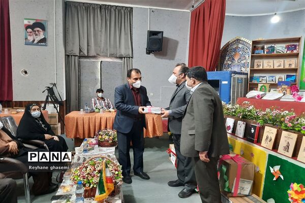 توزیع ۱۴ هزار جلد کتاب اهدایی توسط خیرین در فارس