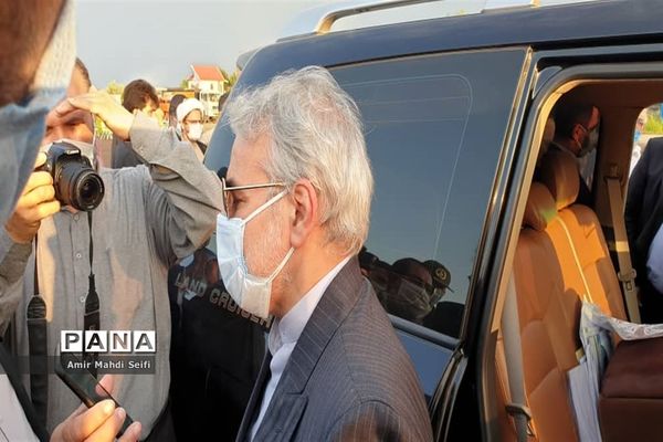 حضور رییس سازمان برنامه و بودجه در غرب مازندران در روز دوم سفر