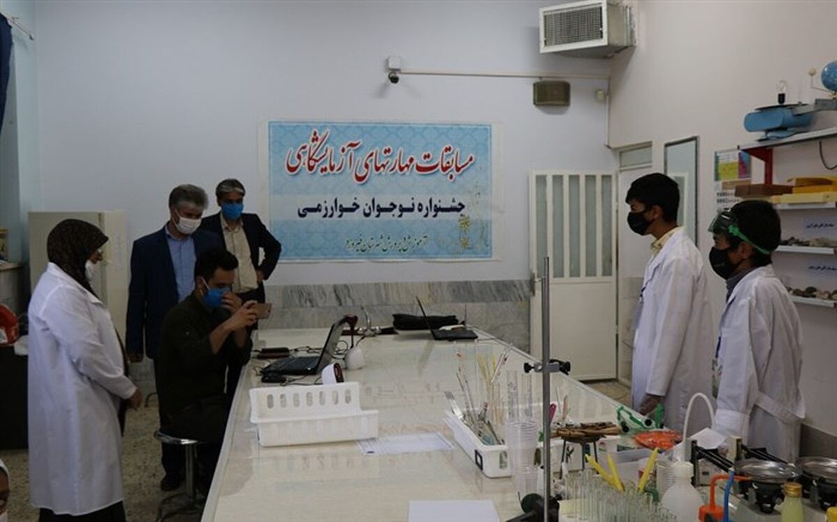رقابت دانش آموزان فیروزه ای در جشنواره نوجوان خوارزمی