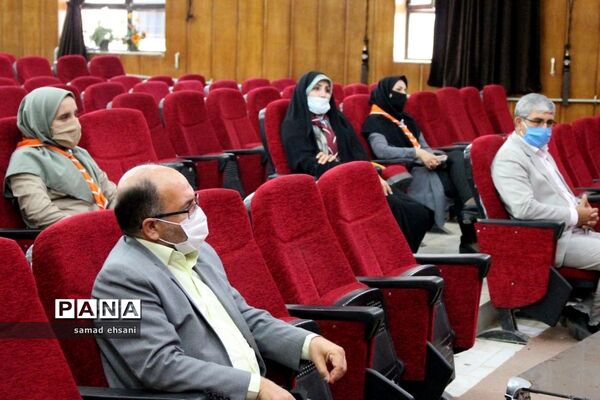 تجلیل از دانش‌آموزان پیشتاز فعال کهگیلویه و بویراحمد در عرصه فضای مجازی و شبکه شاد