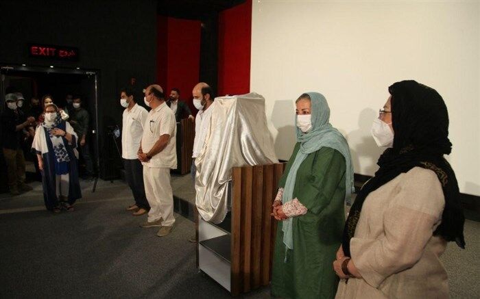 رخشان بنی‌اعتماد: سینما در کنار وجوه هنری در جوامعی مثل ما کارکردهایی دیگری نیز دارد