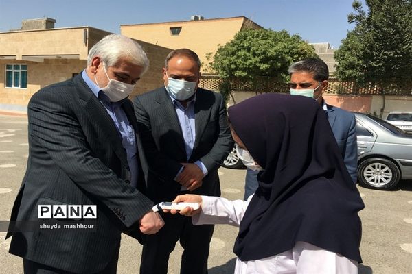 بازدید از روند ثبت نام و بازگشایی مدارس آموزش و پرورش ناحیه یک شهرری