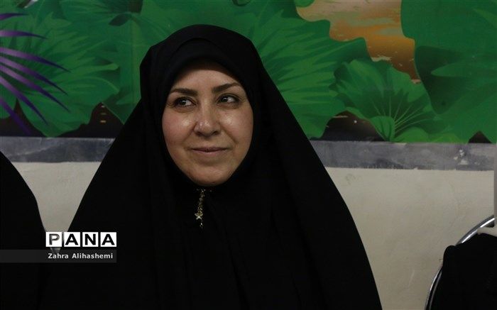 شهناز کریمی:30دانش آموز استثنایی شهر تهران و 4همکار در مسابقات قرآن، عترت و نماز حضور داشتند