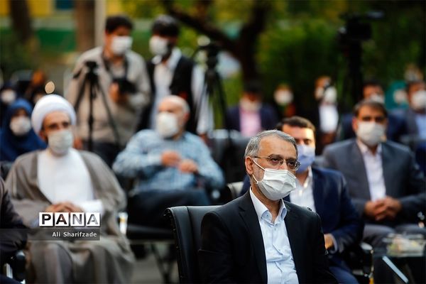 آیین تجلیل از معلمان و عوامل برنامه مدرسه تلویزیونی ایران