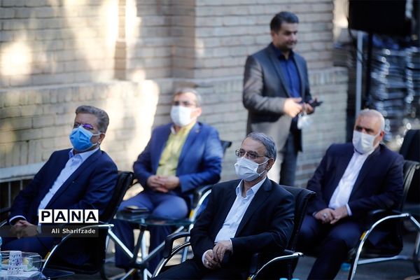 آیین تجلیل از معلمان و عوامل برنامه مدرسه تلویزیونی ایران