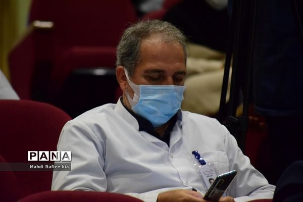 برگزارى مراسم روز پزشک جهت قدردانى از پزشکان فعال بخش‌هاى کرونایى آذربایجان شرقى