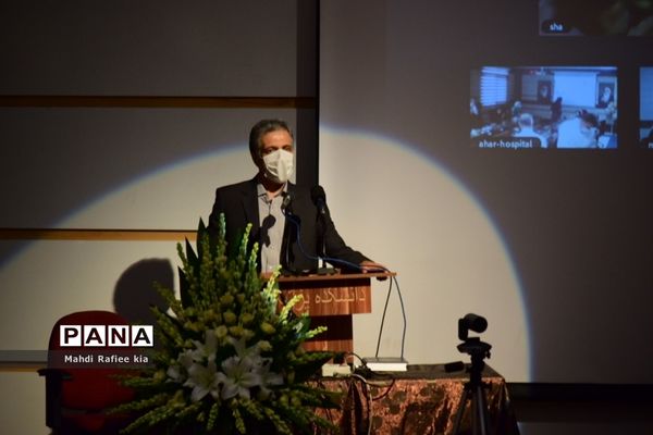 برگزارى مراسم روز پزشک جهت قدردانى از پزشکان فعال بخش‌هاى کرونایى آذربایجان شرقى