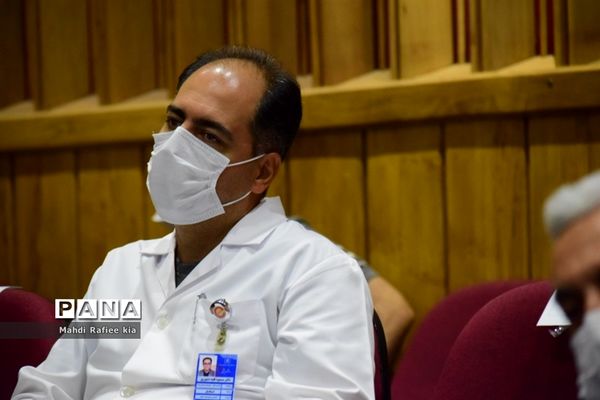 برگزارى مراسم روز پزشک جهت قدردانى از پزشکان فعال بخش‌هاى کرونایى آذربایجان شرقى