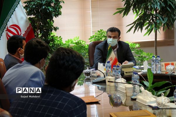 دیدار نمایندگان مجلس دانش‌آموزی مازندران با استاندار