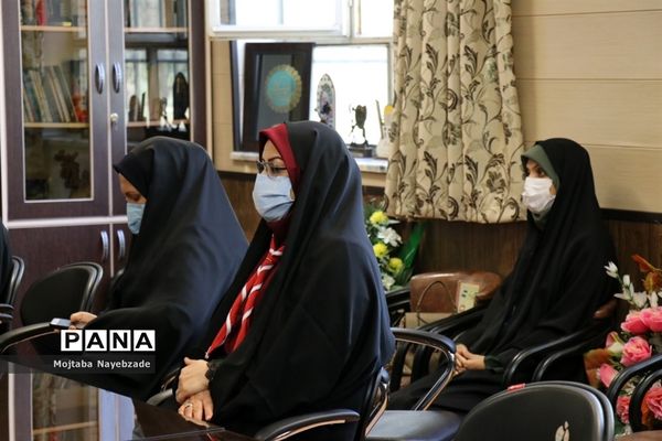 مراسم تجلیل فعالان سازمان دانش آموزی قوچان