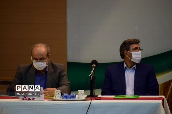 برگزارى نشست خبرى و مطبوعاتى رئیس سازمان جهاد کشاورزى آذربایجان شرقى با اصحاب رسانه به مناسبت هفته دولت