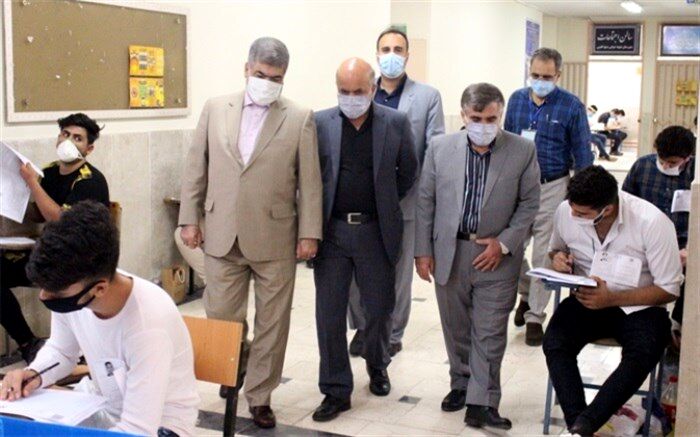 بازدید فرماندار اسلامشهر ازحوزه های برگزاری  کنکور سراسری