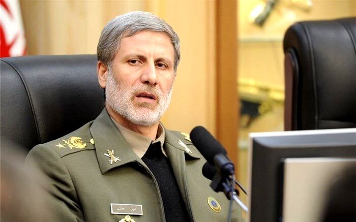 وزیر دفاع: موشک‌های کروز هوایی در مرحله آزمایش هستند