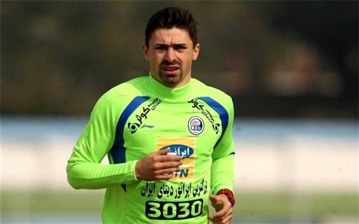 خطر محرومیت از نقل و انتقالات موقتا از سر استقلالی‌ها رد شد