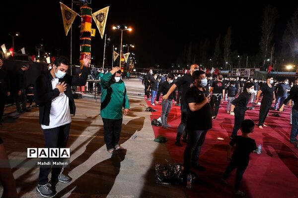 شب سوم محرم در هیئت ریحانه‌الحسین