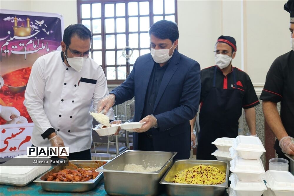 افتتاح آشپزخانه توزیع غذای گرم میان خانواده‌های نیازمند آسیب دیده از کرونا