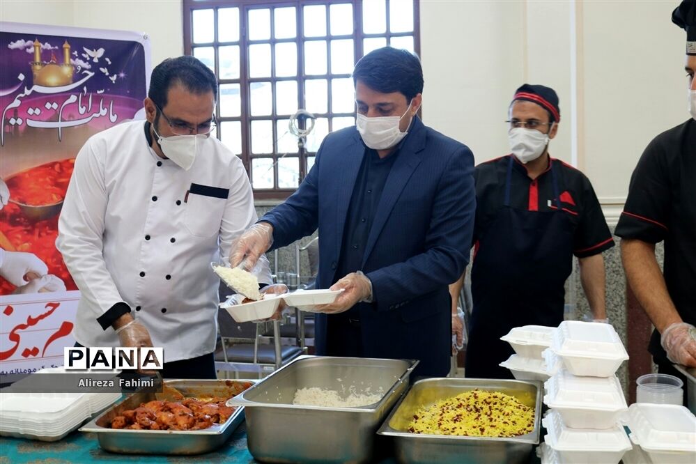 افتتاح آشپزخانه توزیع غذای گرم میان خانواده‌های نیازمند آسیب دیده از کرونا