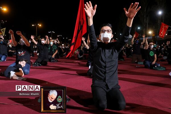عزاداری حسینی در هیئت ریحانه‌الحسین