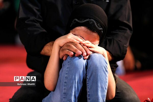 عزاداری حسینی در هیئت ریحانه‌الحسین