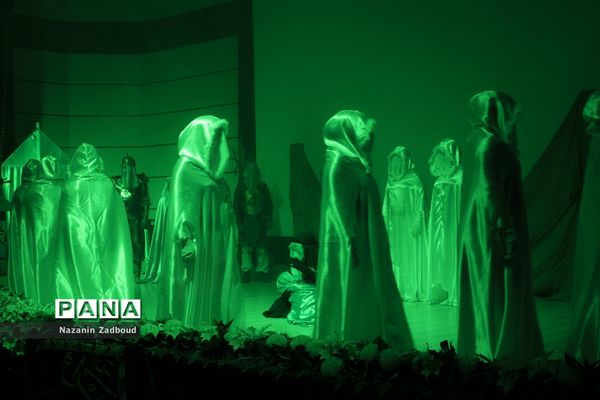 اجرای نمایش حنای خون