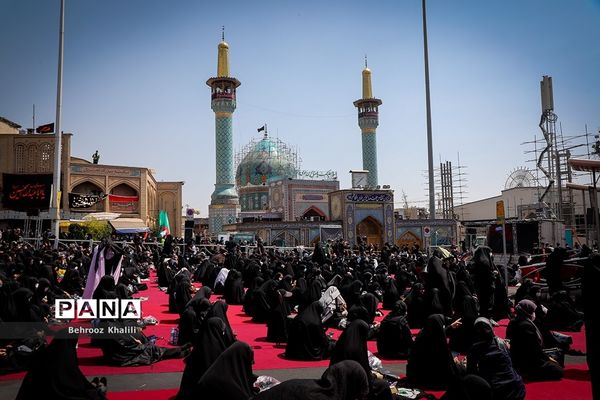 عزاداری ظهر عاشورای حسینی در امام زاده صالح (ع)