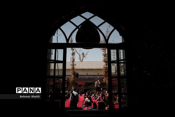 عزاداری ظهر عاشورای حسینی در امام زاده صالح (ع)