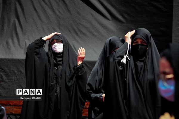 عزاداری ظهر عاشورای حسینی در امام زاده صالح (ع)