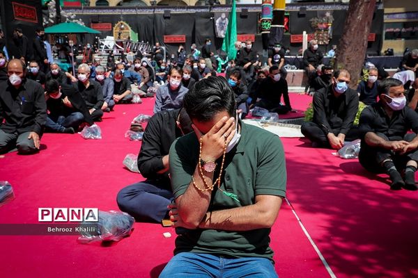 عزاداری ظهر عاشورای حسینی در امام زاده صالح (ع)