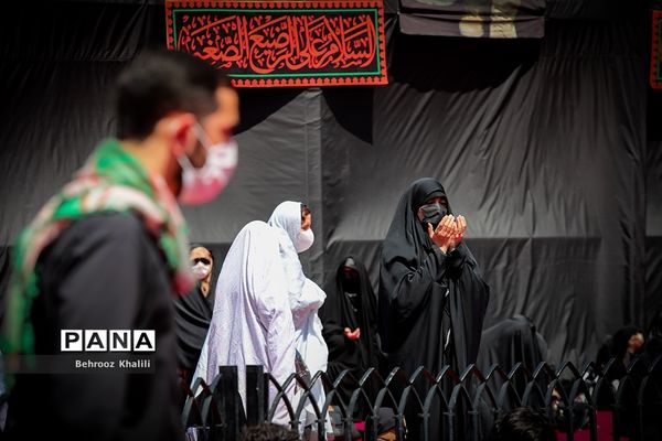 عزاداری ظهر عاشورای حسینی در امام زاده صالح (ع)