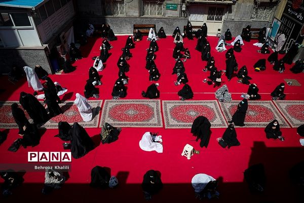 عزاداری ظهر عاشورای حسینی در امام زاده صالح (ع)