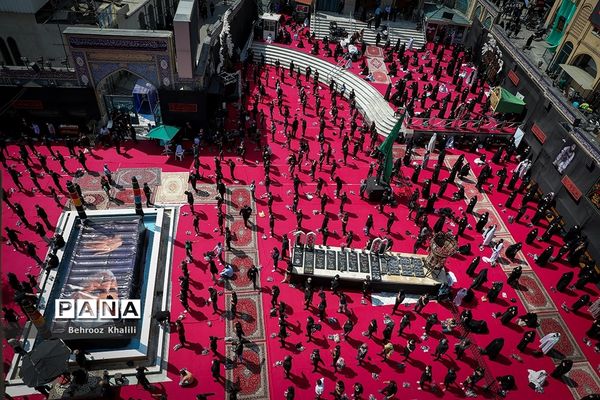 عزاداری ظهر عاشورای حسینی در امام زاده صالح (ع)