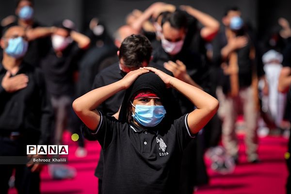 عزاداری ظهر عاشورای حسینی در امام زاده صالح (ع)