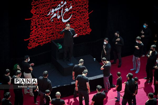 عزاداری ظهر عاشورای حسینی در امام زاده صالح (ع)