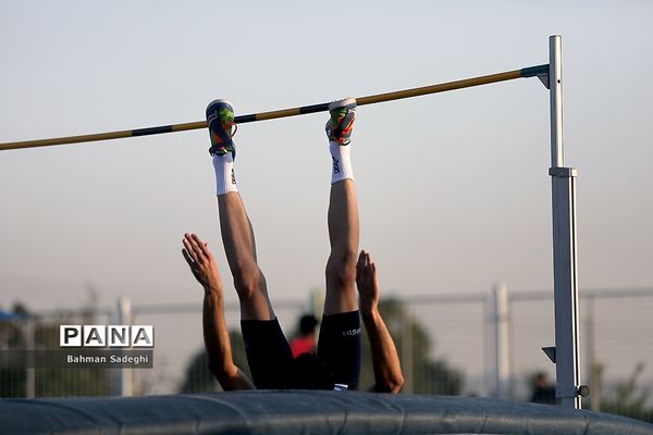 مسابقات جایزه بزرگ دوومیدانی آقایان