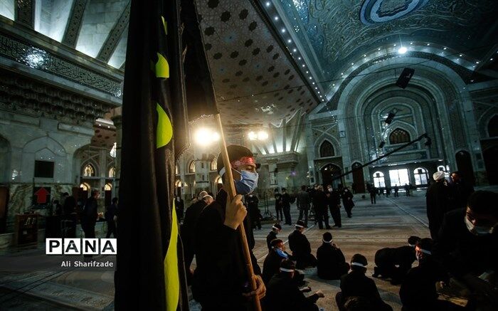 دانش‌آموزان عاشورایی، میثاق نامه سوگواره احلی من العسل را قرائت کردند