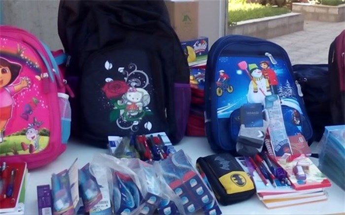 اهدای 15 هزار بسته نوشت افزار به دانش آموزان سیستان و بلوچستانی