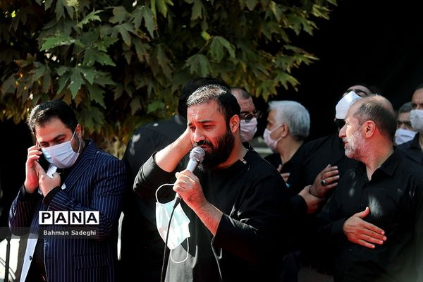 تشییع پیکر حجت الاسلام روح الله حسینیان