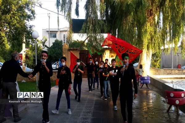 اجرای  مراسم احلی من العسل توسط دانش‌آموزان  به صورت خیابانی در شهرستان کازرون