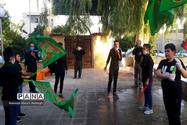 اجرای  مراسم احلی من العسل توسط دانش‌آموزان  به صورت خیابانی در شهرستان کازرون