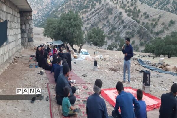 مراسم  ایام محرم در بین عشایر بختیاری توسط گروه جهادگران شهرستان امیدیه