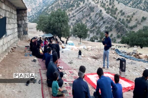 مراسم  ایام محرم در بین عشایر بختیاری توسط گروه جهادگران شهرستان امیدیه